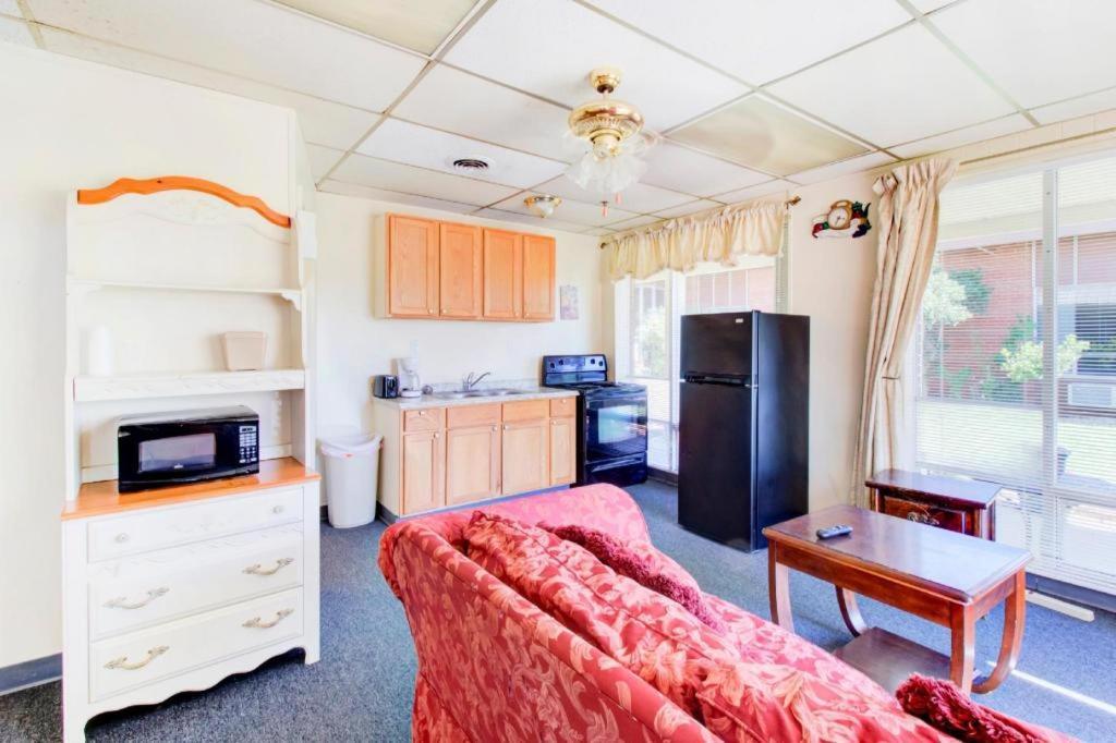 Oyo Hotel Drumright I-44 Ok ภายนอก รูปภาพ
