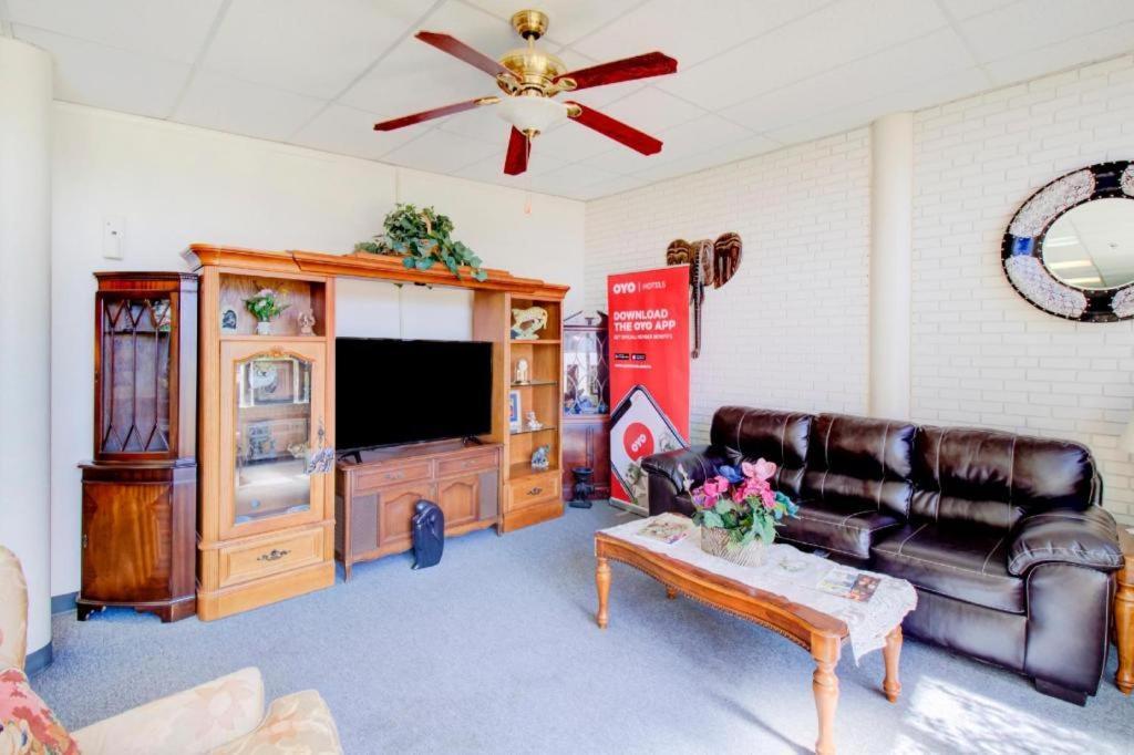 Oyo Hotel Drumright I-44 Ok ภายนอก รูปภาพ